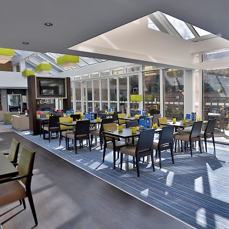 Holiday Inn Express Windsor By Ihg Kültér fotó