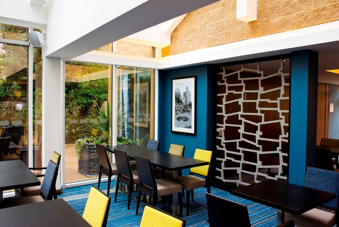 Holiday Inn Express Windsor By Ihg Kültér fotó