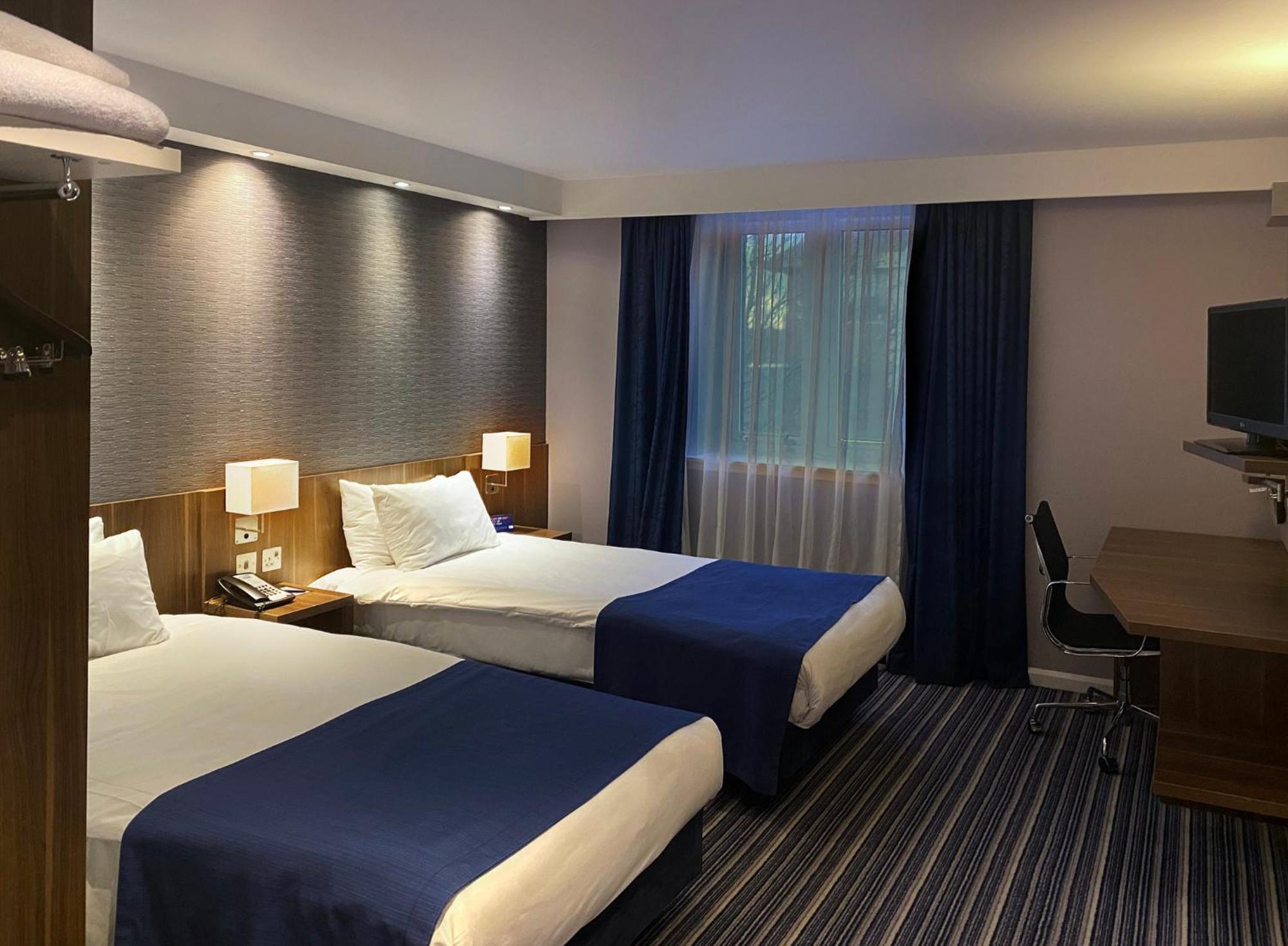 Holiday Inn Express Windsor By Ihg Kültér fotó
