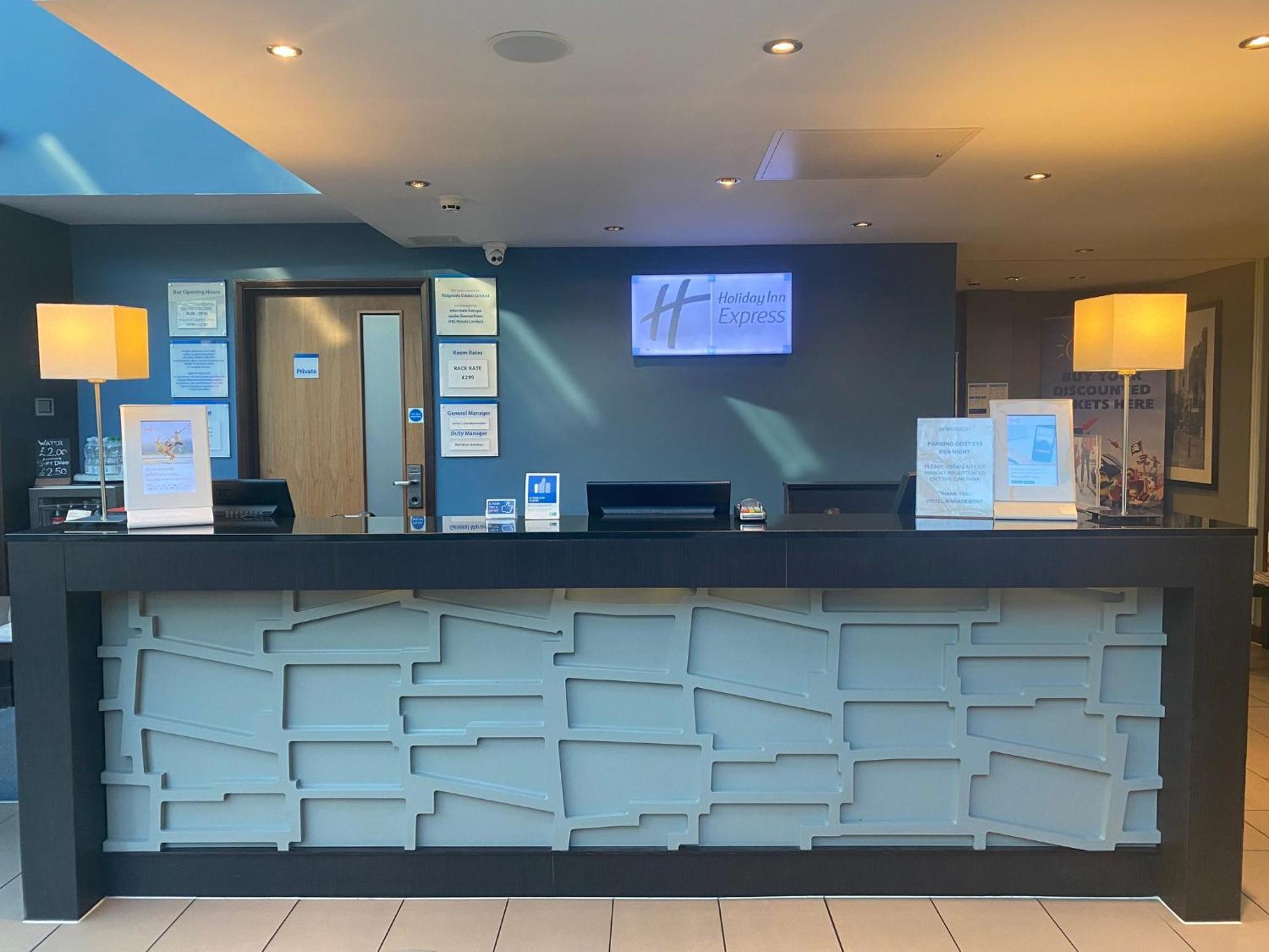 Holiday Inn Express Windsor By Ihg Kültér fotó