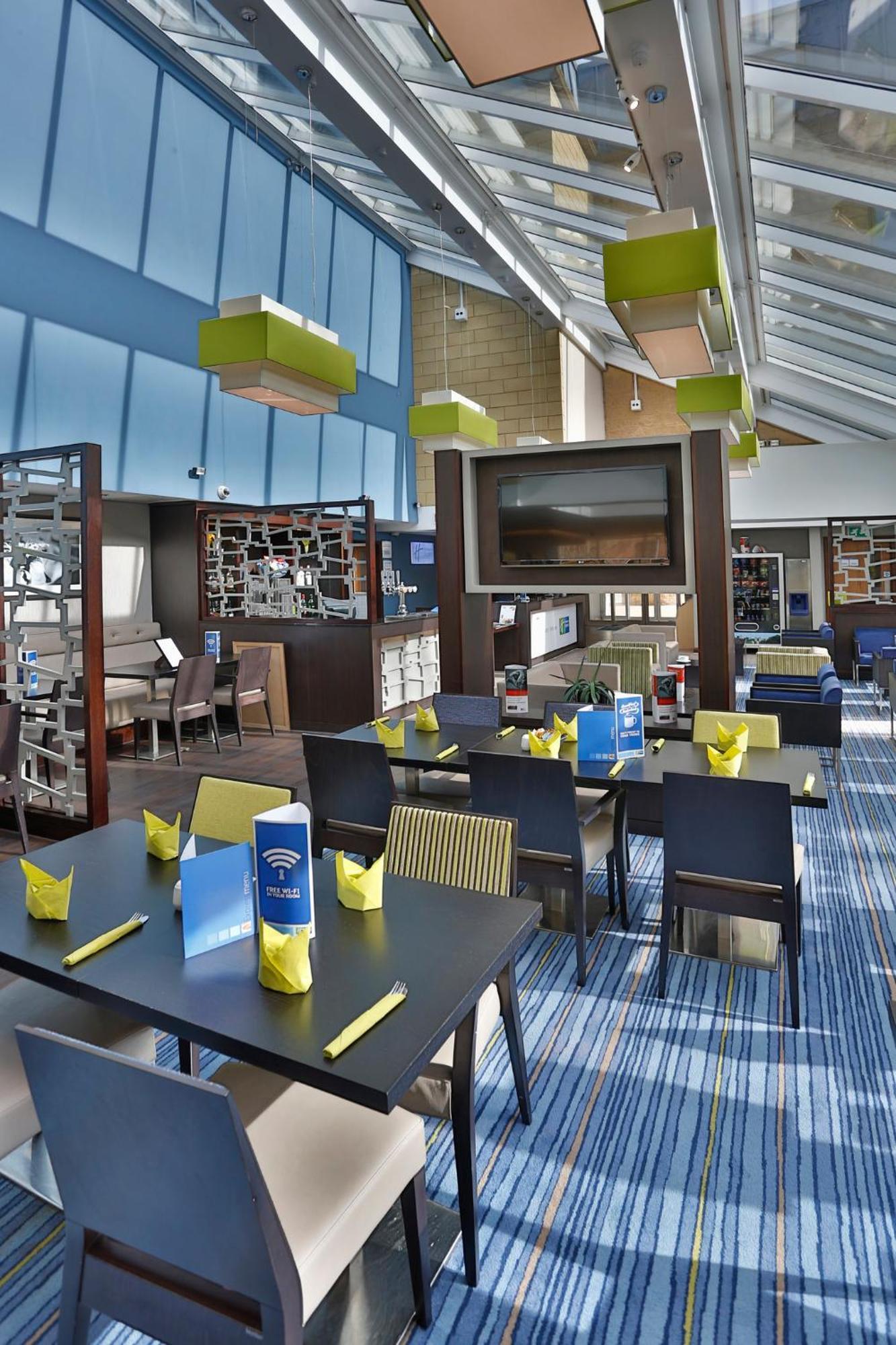 Holiday Inn Express Windsor By Ihg Kültér fotó