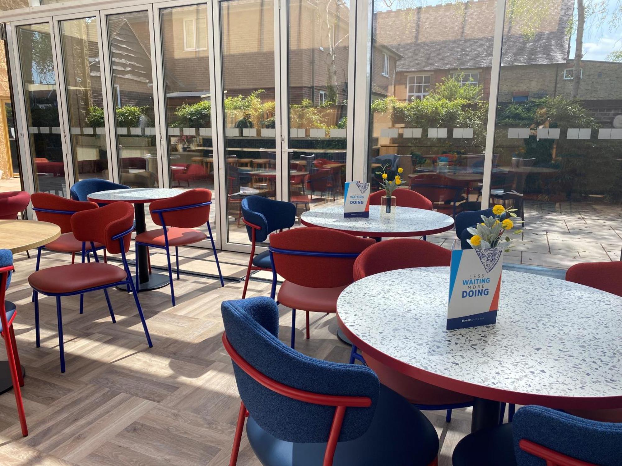 Holiday Inn Express Windsor By Ihg Kültér fotó
