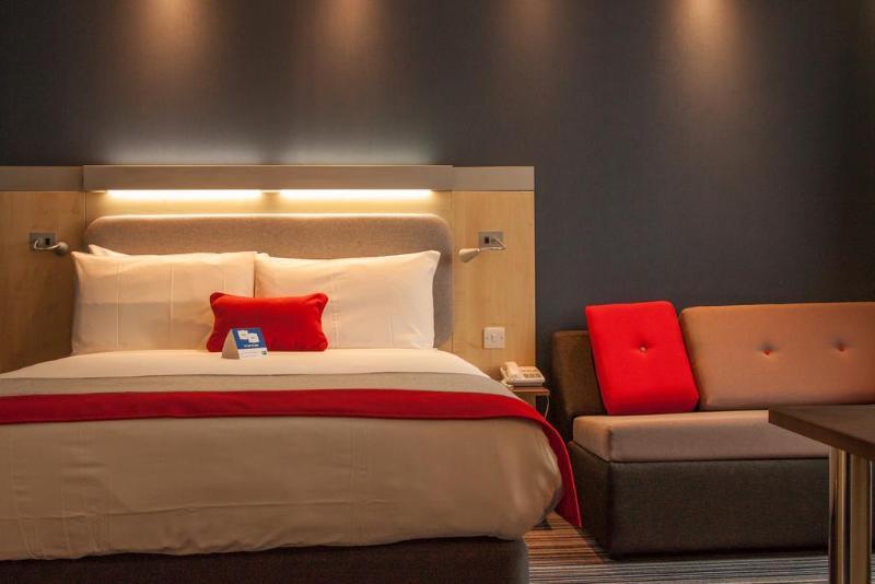 Holiday Inn Express Windsor By Ihg Kültér fotó