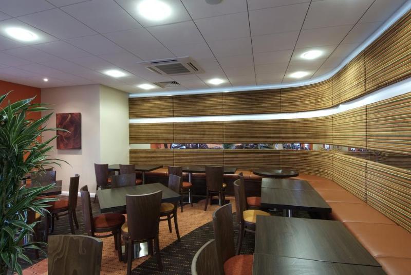 Holiday Inn Express Windsor By Ihg Kültér fotó