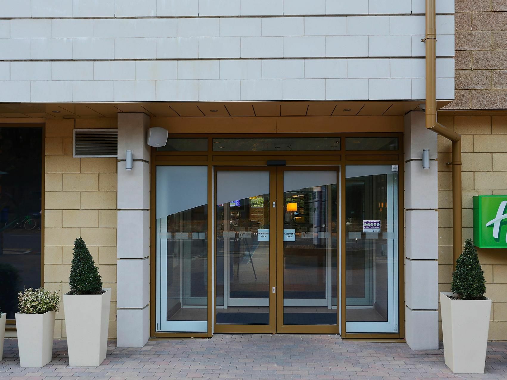 Holiday Inn Express Windsor By Ihg Kültér fotó